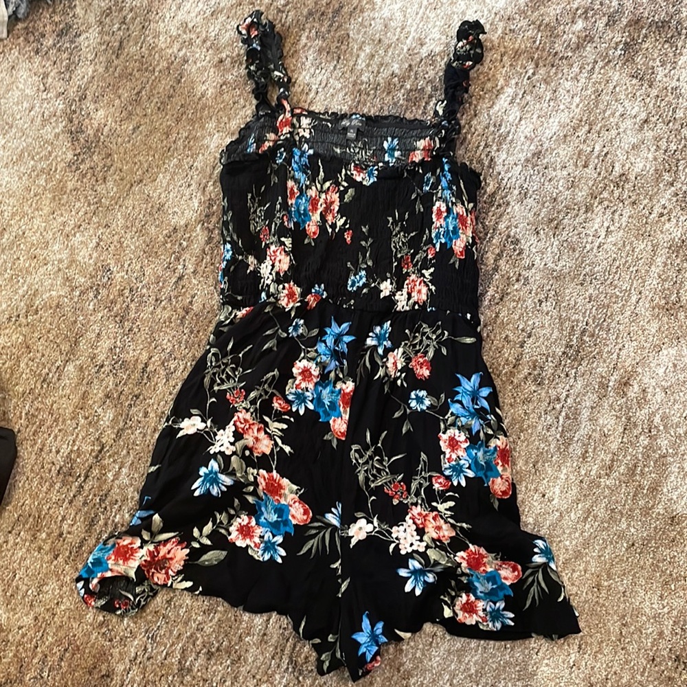 Juniors Flowered Romper Size XL